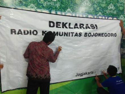 KUNJUNGAN FORUM RADIO KOMUNITAS BOJONEGORO DI SANDIGITA